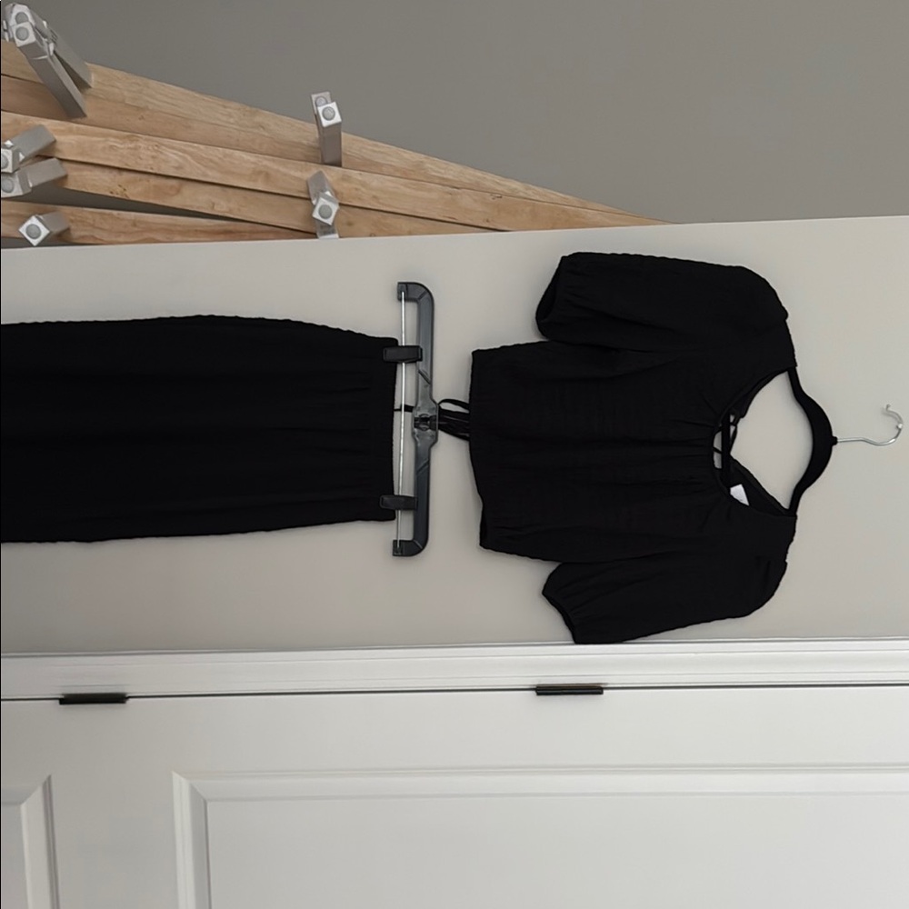 Elegant Black Two-Piece Outfit